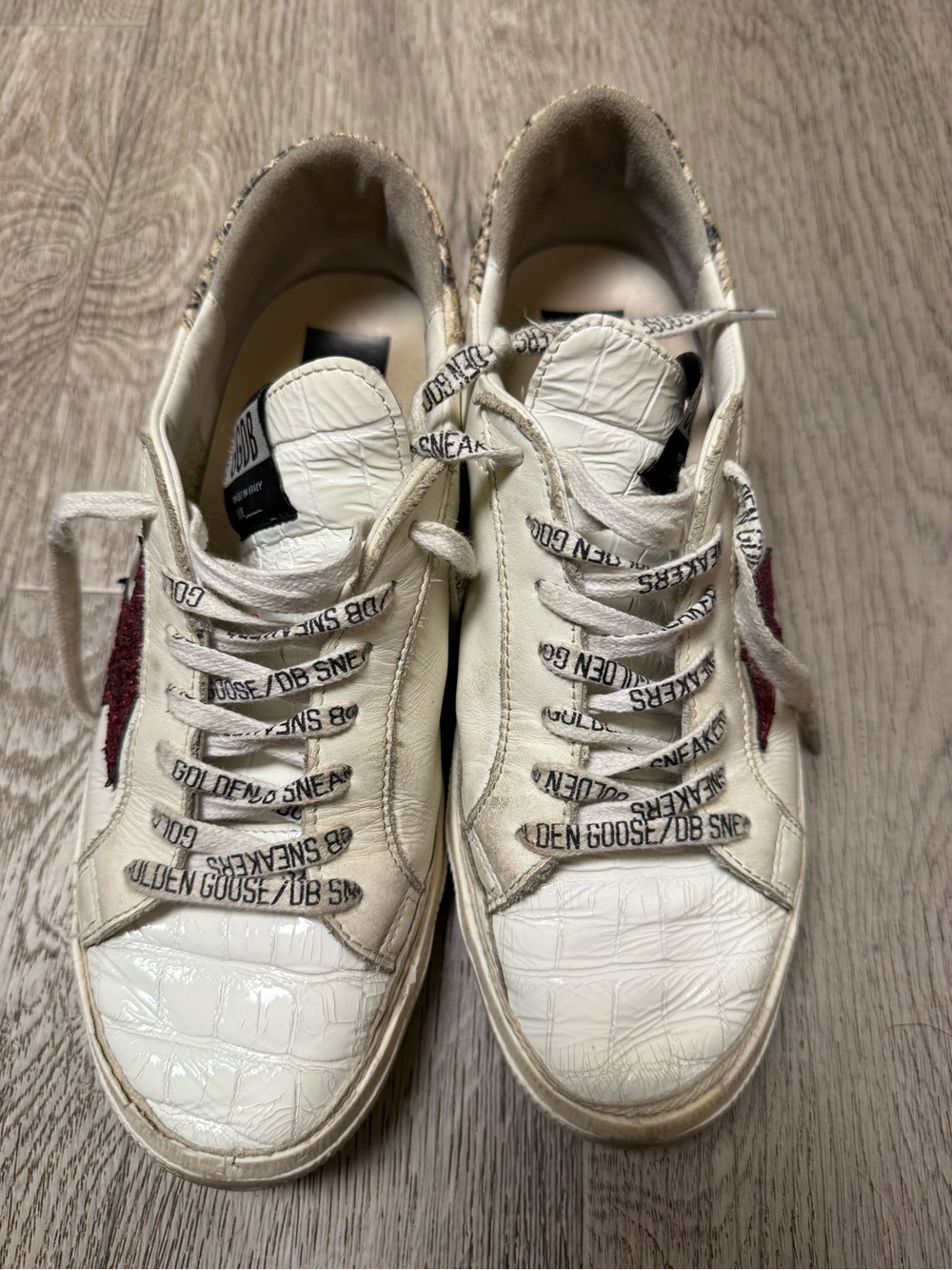 Golden Goose Cream Low-Top Sneakers with Red Star